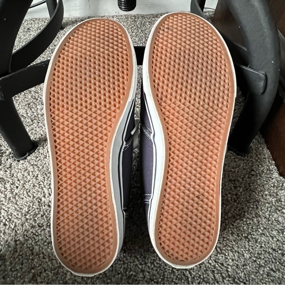 Vans Lace Up Sneakers - Picture 9 of 9